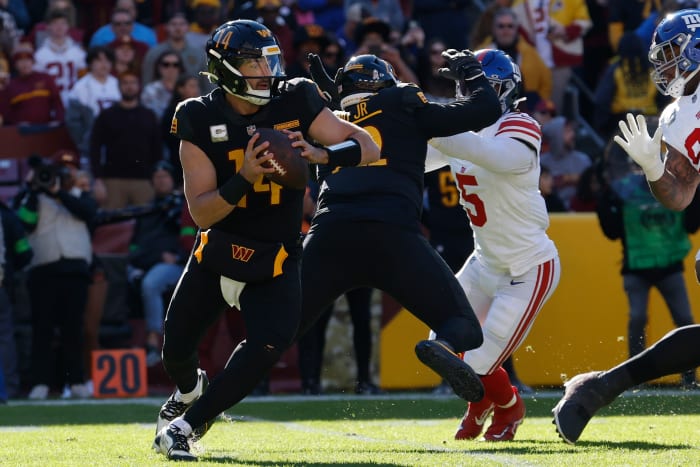Former Washington Commanders quarterback Sam Howell against the New York Giants during the 2023 NFL Season.